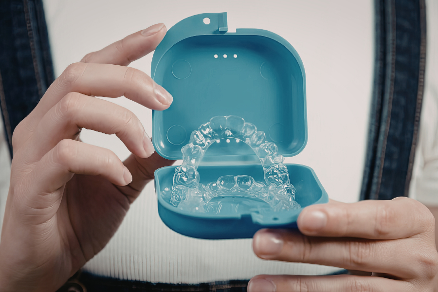 Understanding the Different Types of Retainers & Their Benefits